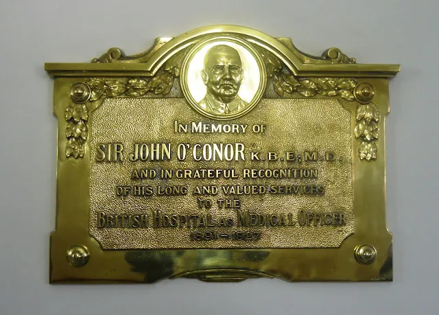 La placa de homenaje al Dr. Sir John O´Conor en el Hospital Británico de Buenos Aires