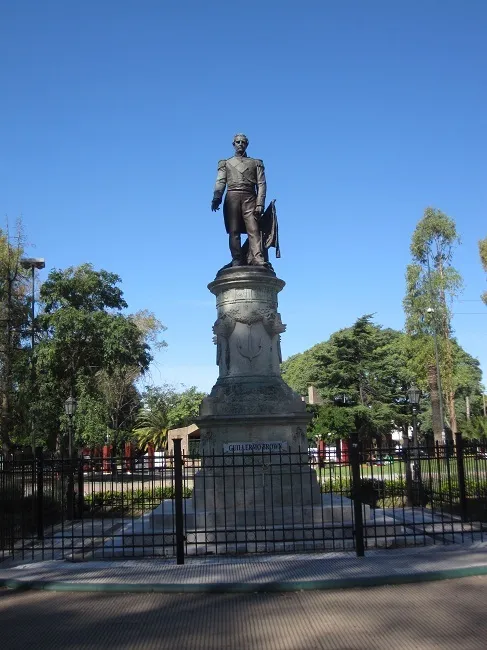 Dos notables monumentos escultóricos en la ciudad de Adrogué (primera parte)