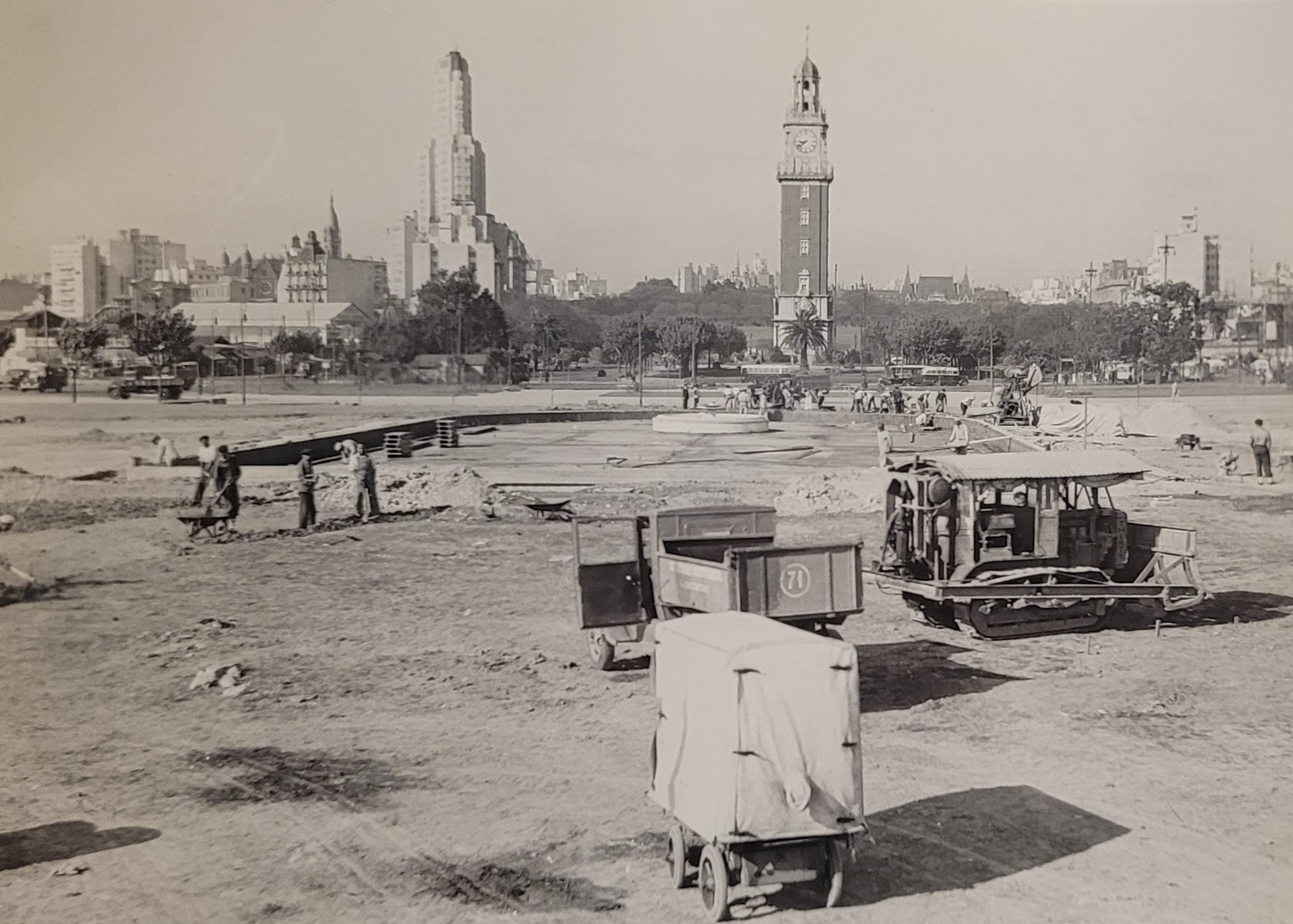 La Torre Monumental cumple 110 años y lo celebra a lo grande - Imagen 7