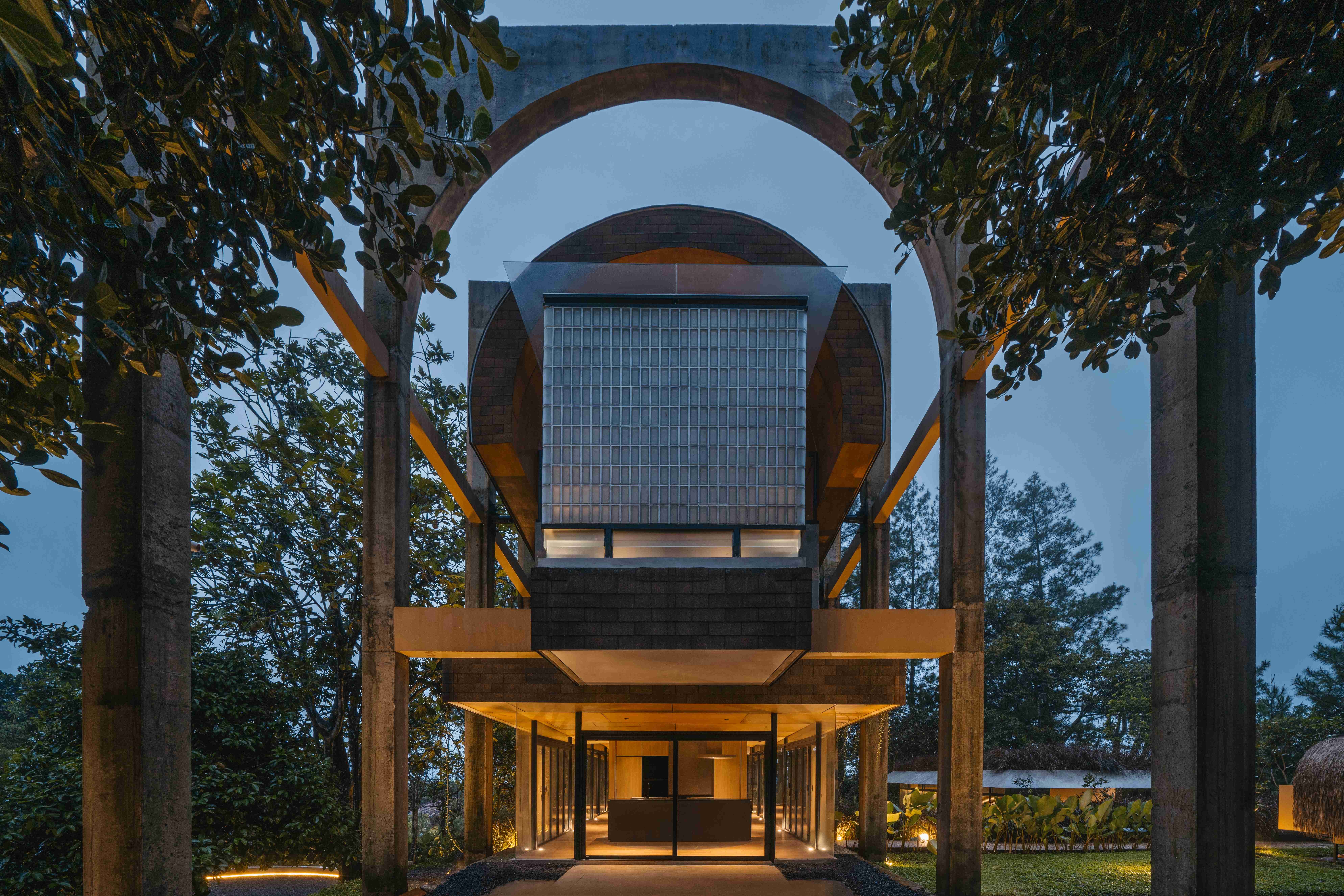 Six AMP 2025 Awardees | Works That Expand What Architecture Can Do | Sanctuary Tunnel Garden - Imagen 2