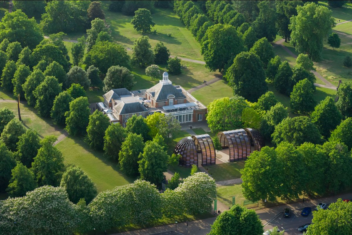 LAST CHANCE TO SEE THE 2025 SERPENTINE PAVILION A CAPSULE IN TIME DESIGNED BY MARINA TABASSUM  - Imagen 2
