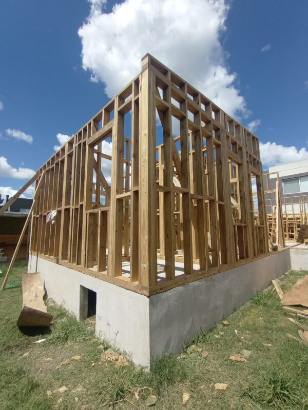 Tendencia en alza: cada vez más casas se construyen con madera en countries y barrios privados - Imagen 1